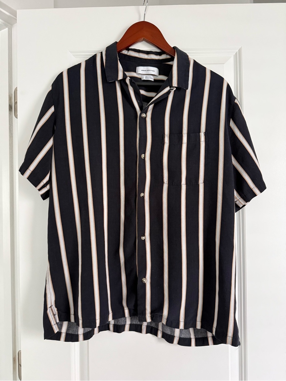 Urban Outfitters Short-Sleeve Button-Up striped shirt size large